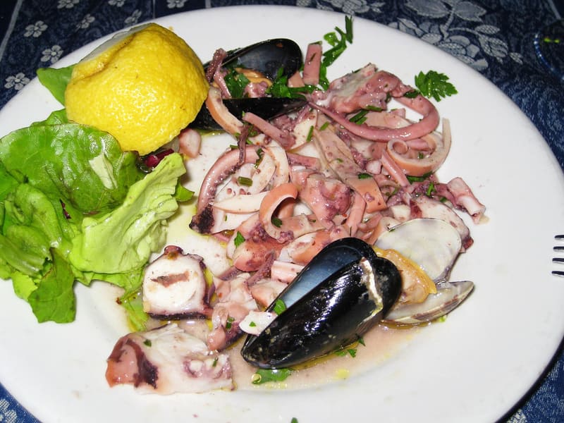 Foto di esempio: insalata di frutti di mare a Sorrento
