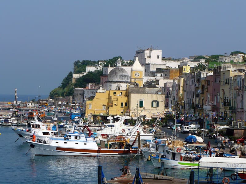 Il porto di Marina Grande visto dal traghetto in arrivo