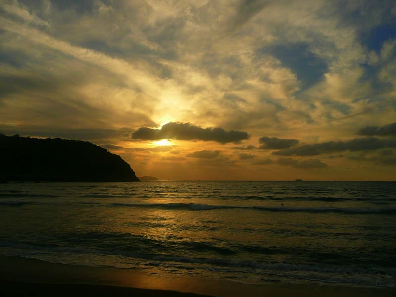 Tramonto sul mare di Procida a fine estate